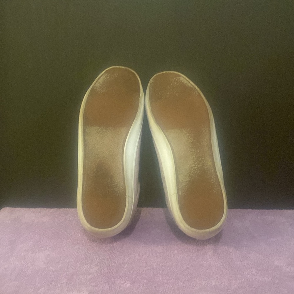 Shoes - Picture 3 of 6